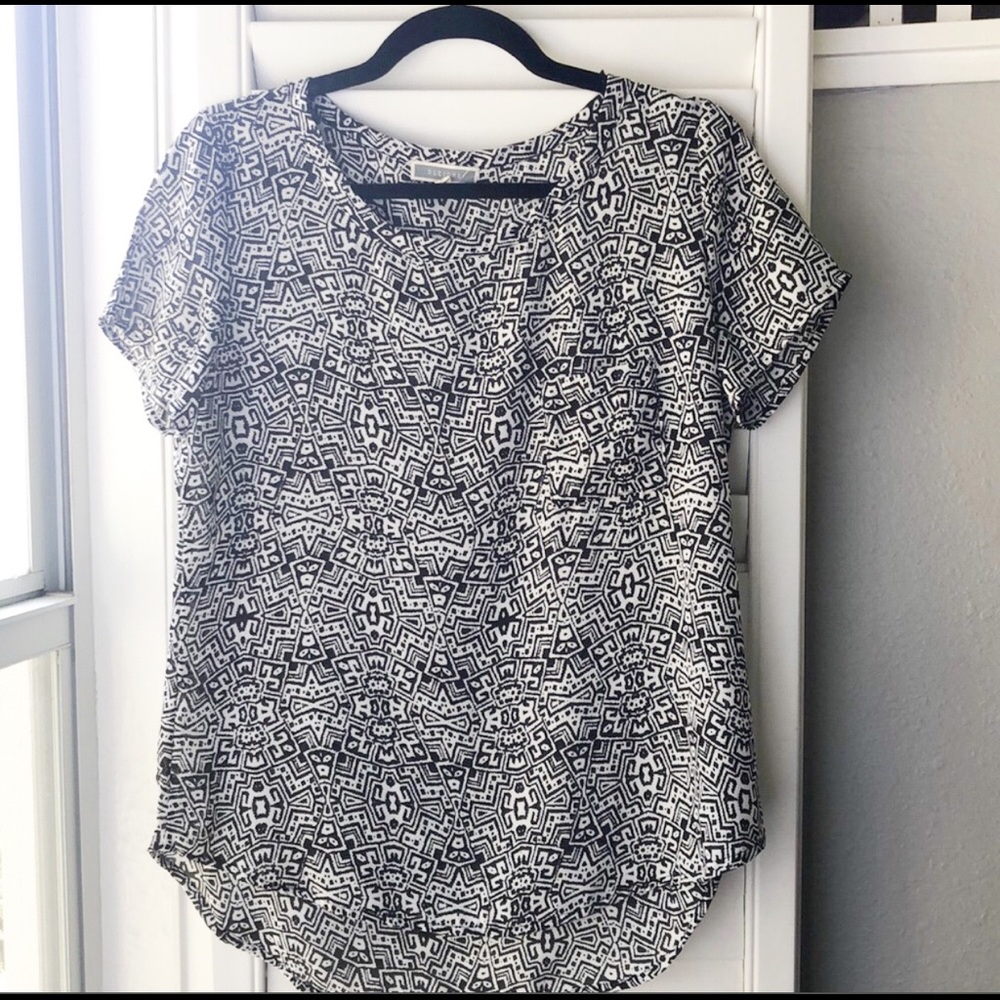 Black & White Medium blouse